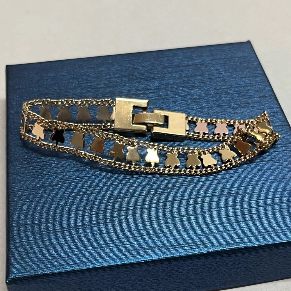 Women’s laminated gold bracelet‎ 7in long new